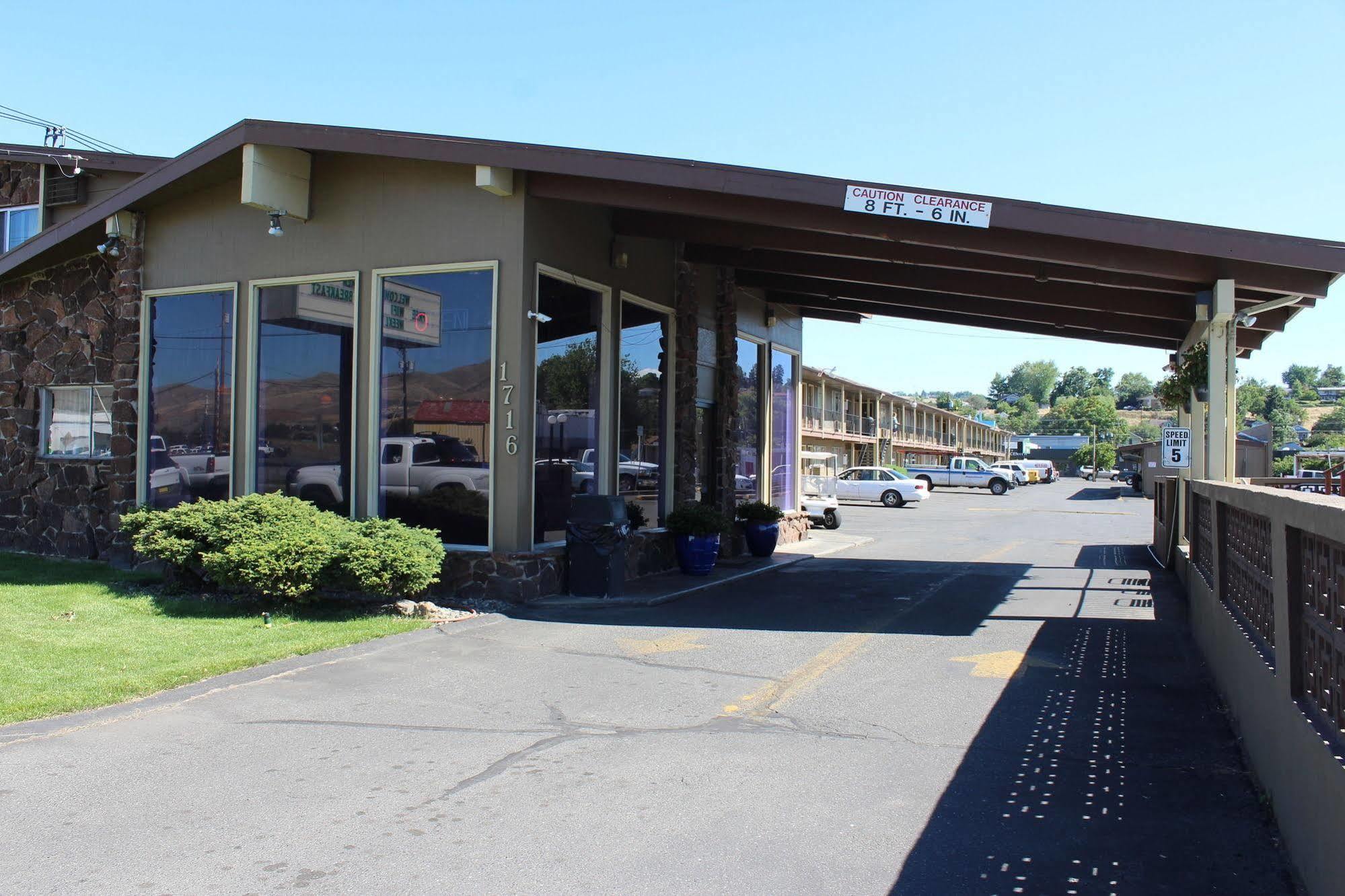 Cedars Inn Lewiston Bagian luar foto
