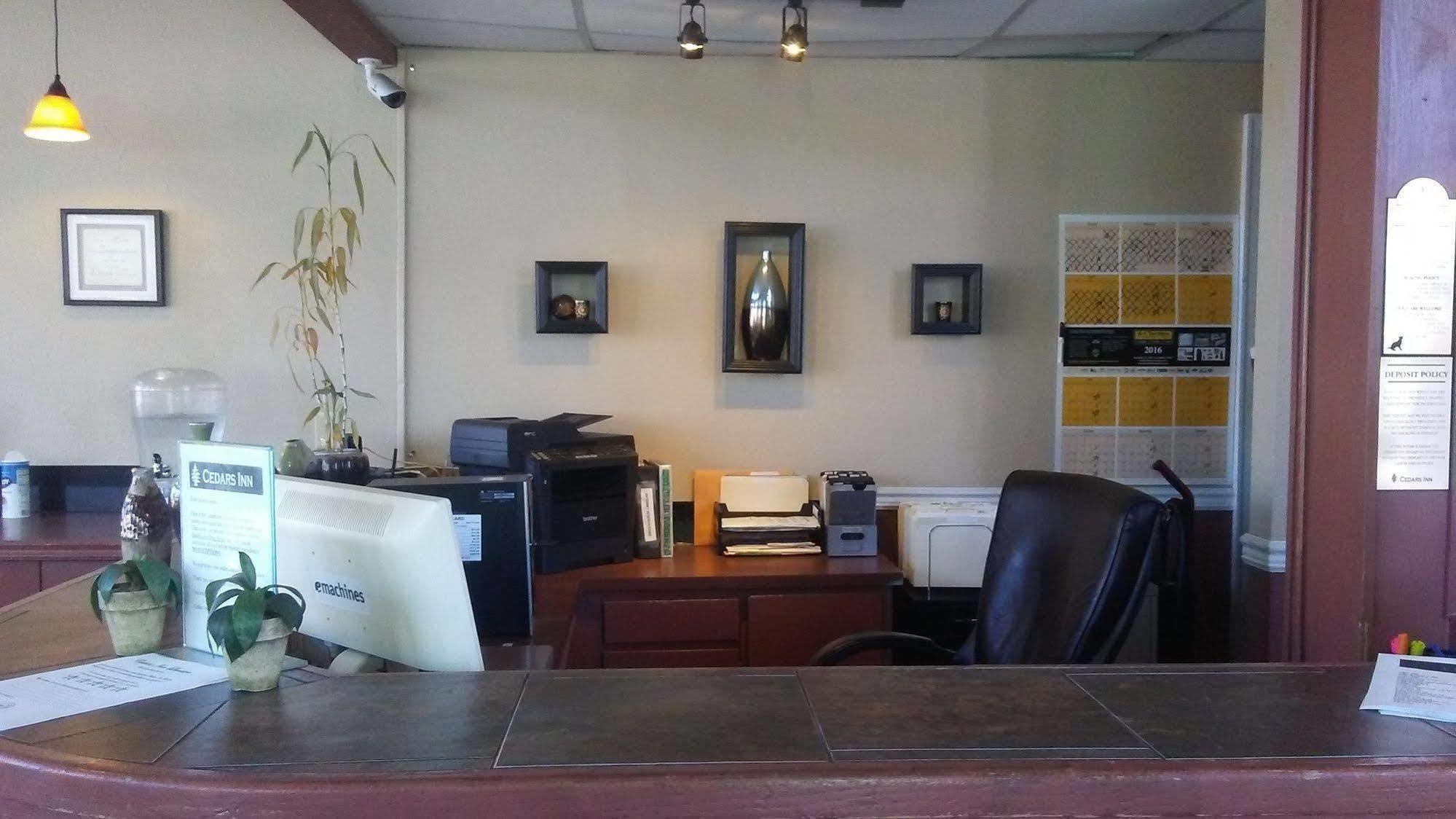 Cedars Inn Lewiston Bagian luar foto