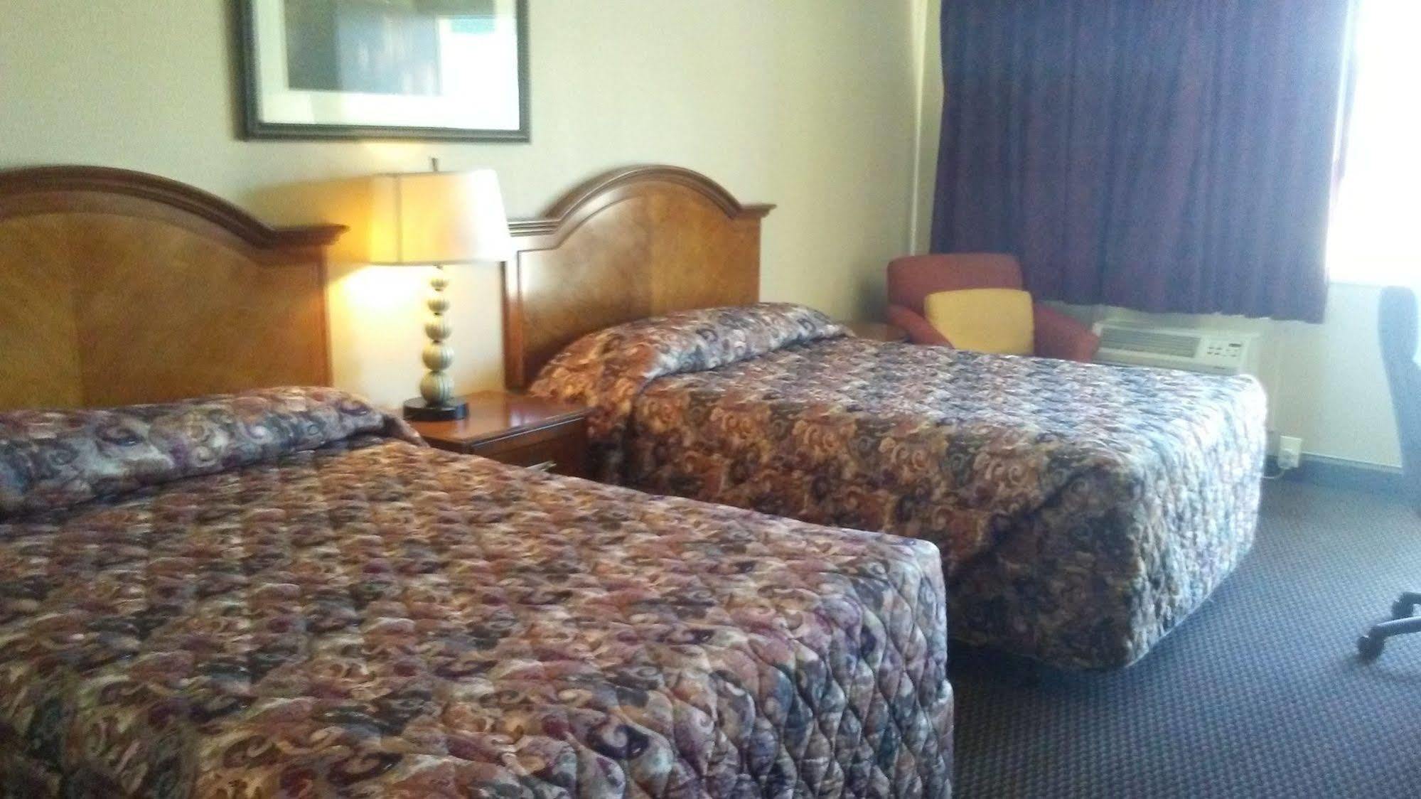 Cedars Inn Lewiston Bagian luar foto
